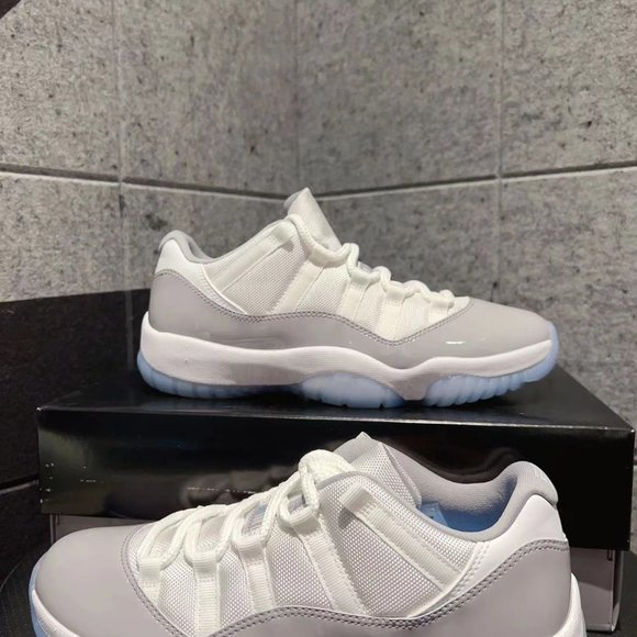 Air Jordan 11 low Cenment Grey - Picture 2 of 6